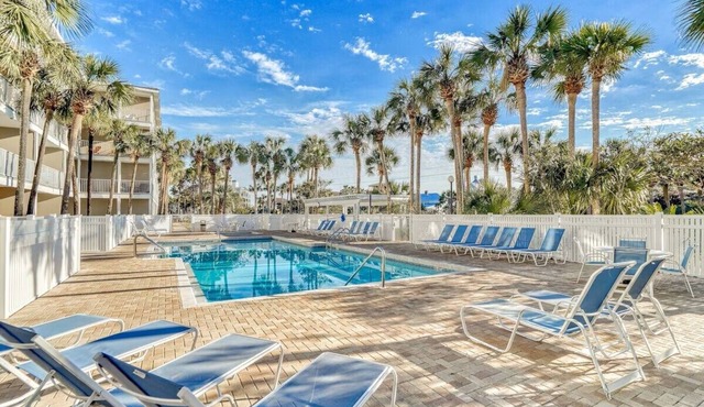 WishYouWereHere, completely renovated 3rd floor condo with classic coastal vibes in Santa Rosa Beach
