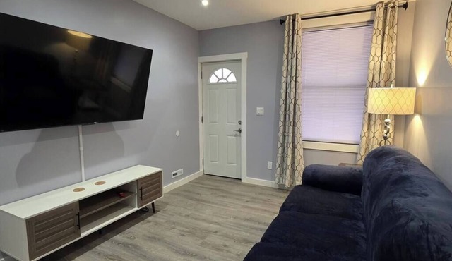 Work, Crew & Family Stay Near Downtown Reading in Reading