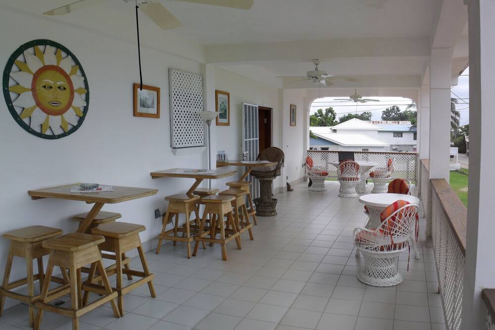Placencia Hotel | Michelo Suites