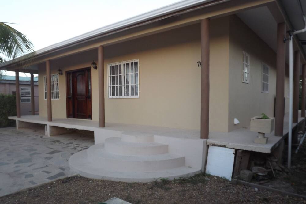 Belize City House | I & R Home