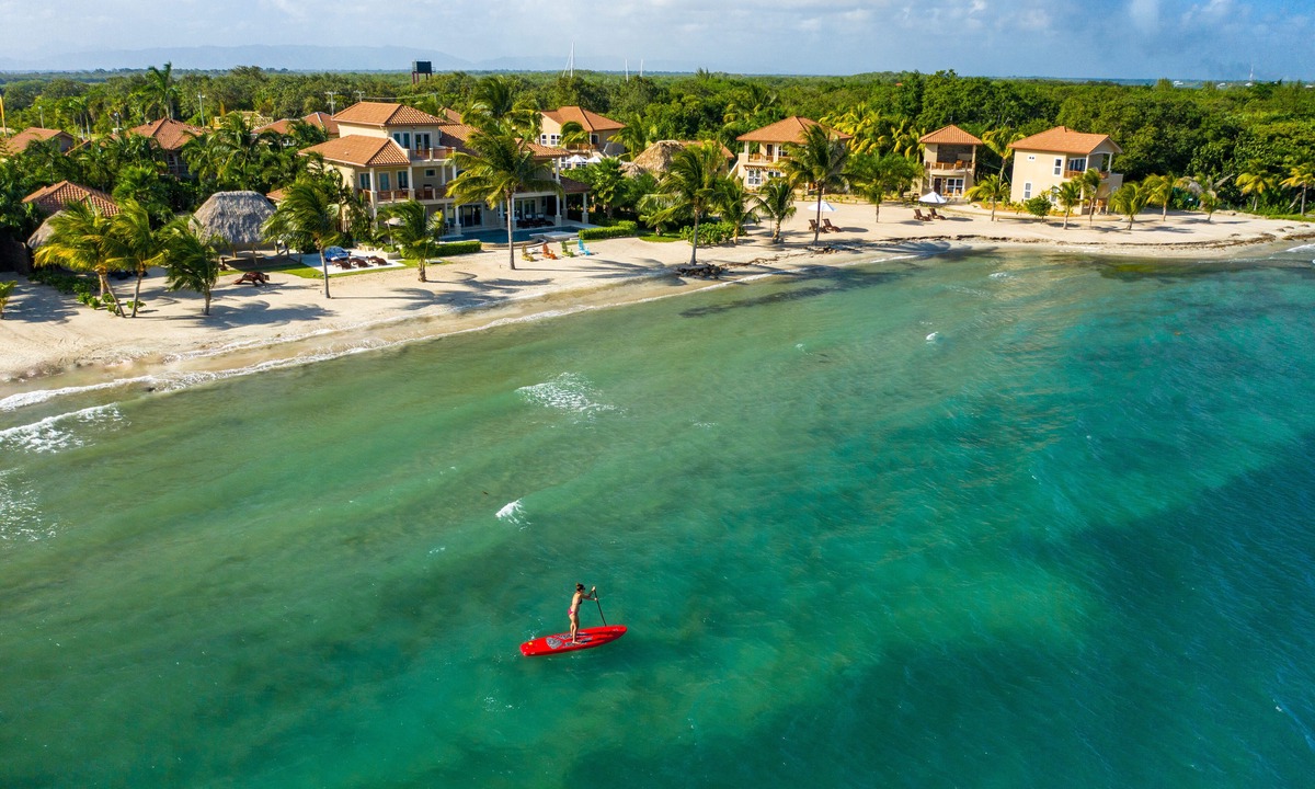 Surfside Resort | Sirenian Bay Resort - Villas & All Inclusive Bungalows