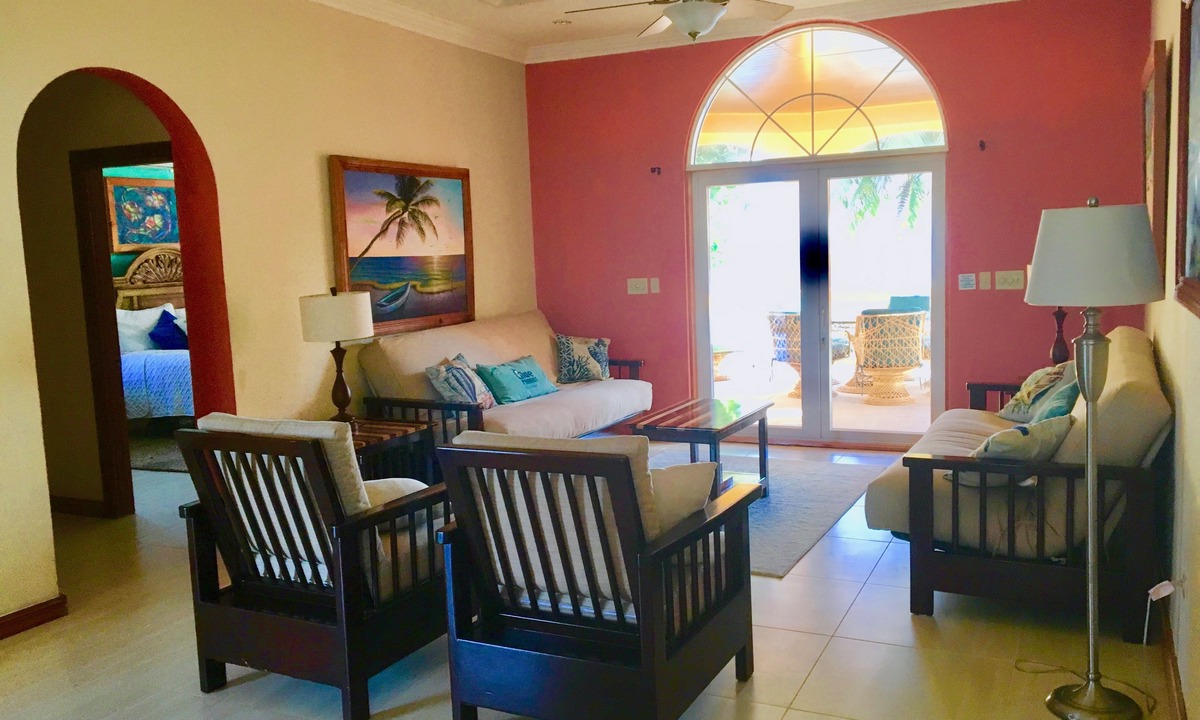Sittee River Village Bed & Breakfast | Blue Parrot Beach House