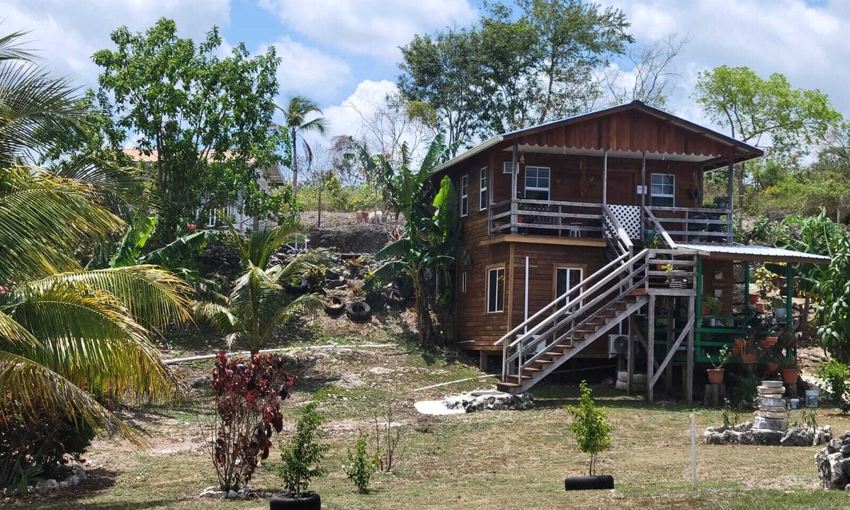 Georgeville Hotel | Bella Vue Vacation Home & Cabins