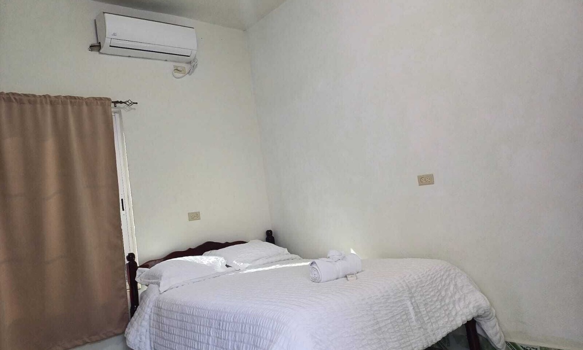 Independence and Mango Creek Hotel | Southern Corner Motel & Restaurant