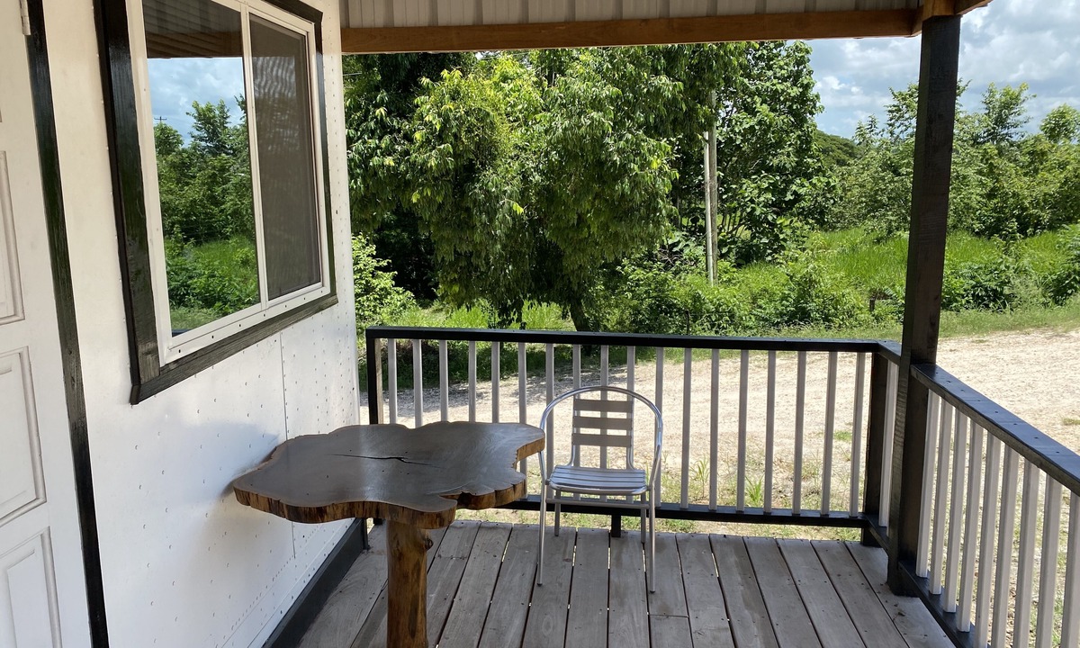 Spanish Lookout Hotel | Tropical View