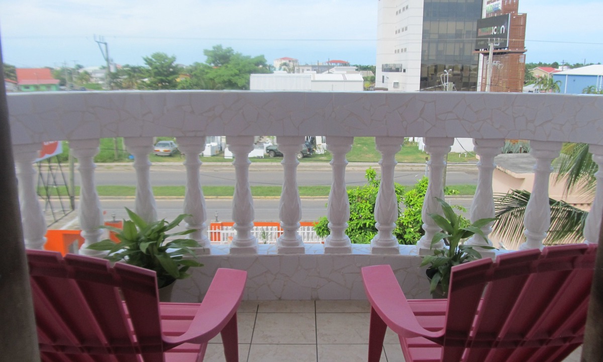 Belize City Hotel | Easy Inn