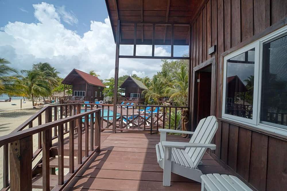 Placencia Hotel | Green Parrot Belize