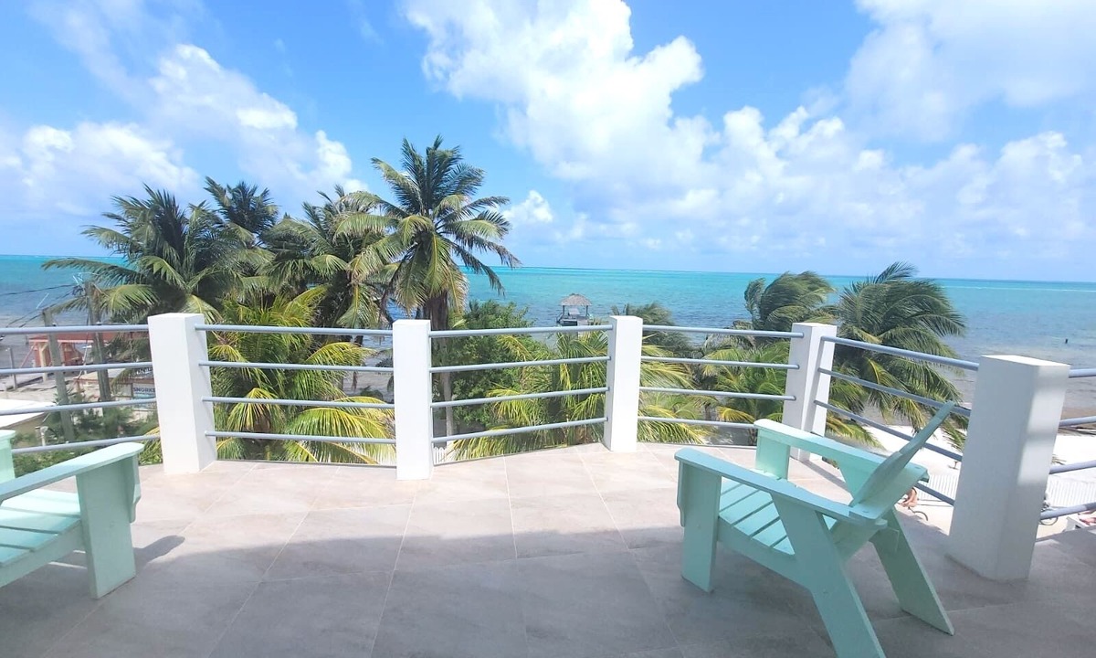 Caye Caulker Apartment | Ashton Court Belize