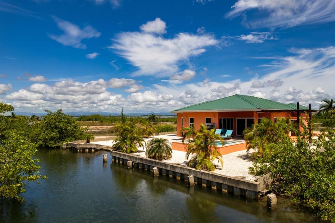 Placencia Villa | Modern Home with Private Plunge Pool in Placencia