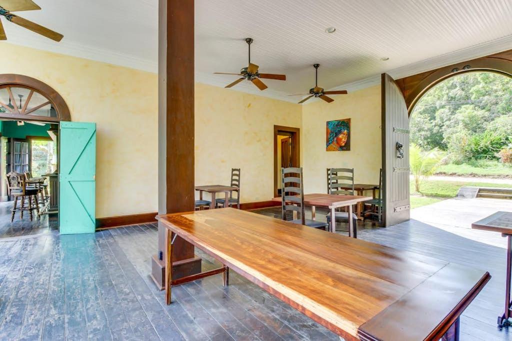 Bullet Tree Falls Hotel | Crow's Nest Suite at Mahogany Hall -Gold Standard Certified