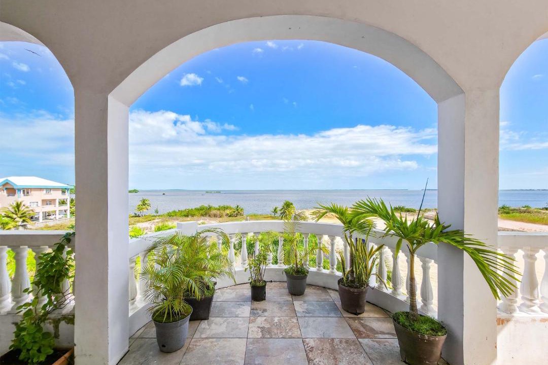 Belize City Apartment | Paradise Sunrise Seaviews Getaway