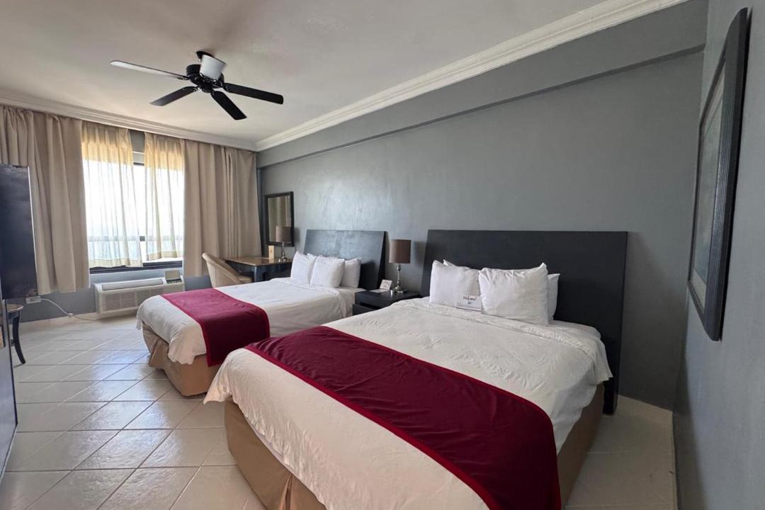 Belize City Hotel | Ramada by Wyndham Princess Belize City