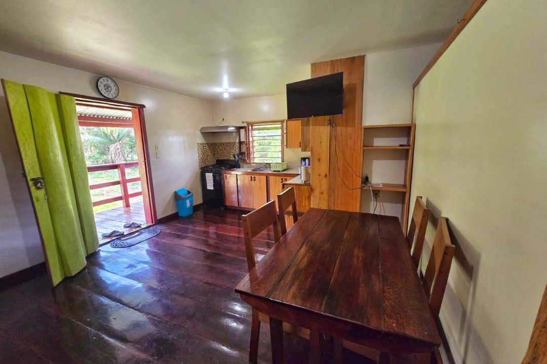 Hopkins Apartment | The Tranquil Ranch House at Freshwater Creek Cabanas
