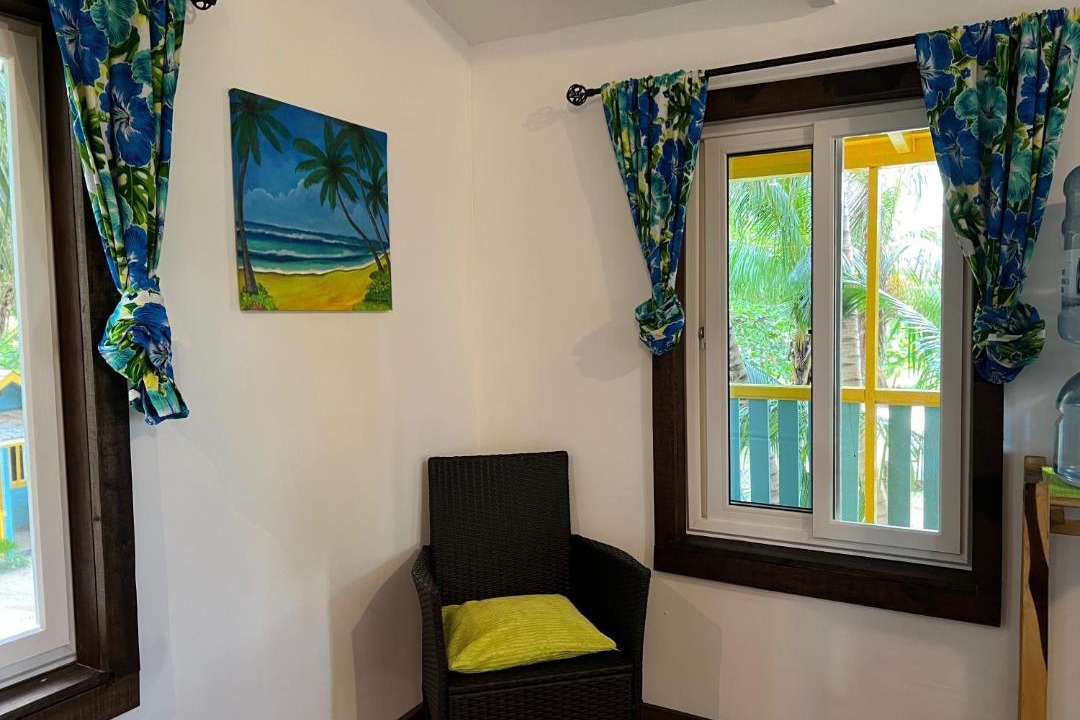 Caye Caulker Hotel | Colinda Cabanas