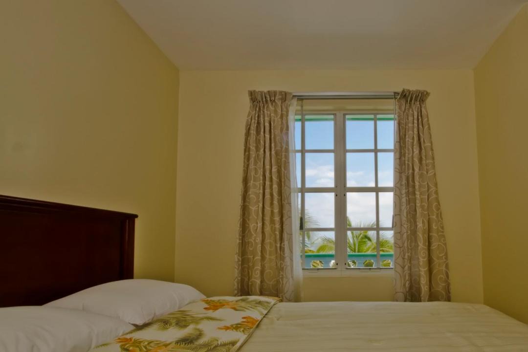 Caye Caulker Hotel | Rainbow Hotel