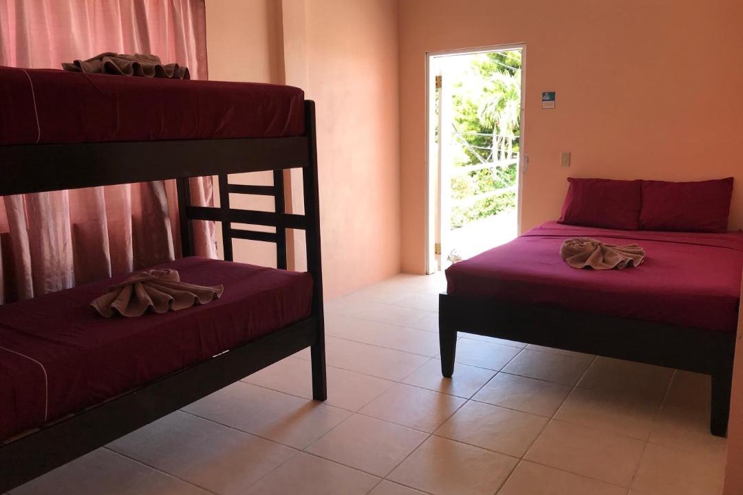 Caye Caulker Hotel | Tropical Paradise Express
