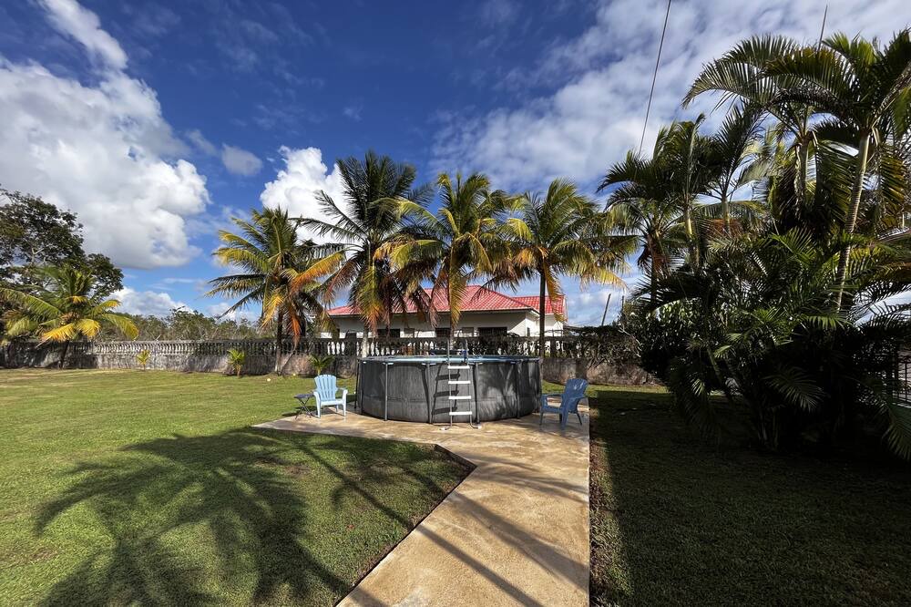Photo of Outdoor in La Democracia