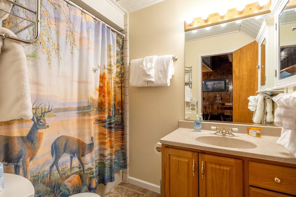 Photo of Bathroom in Whispering Forest