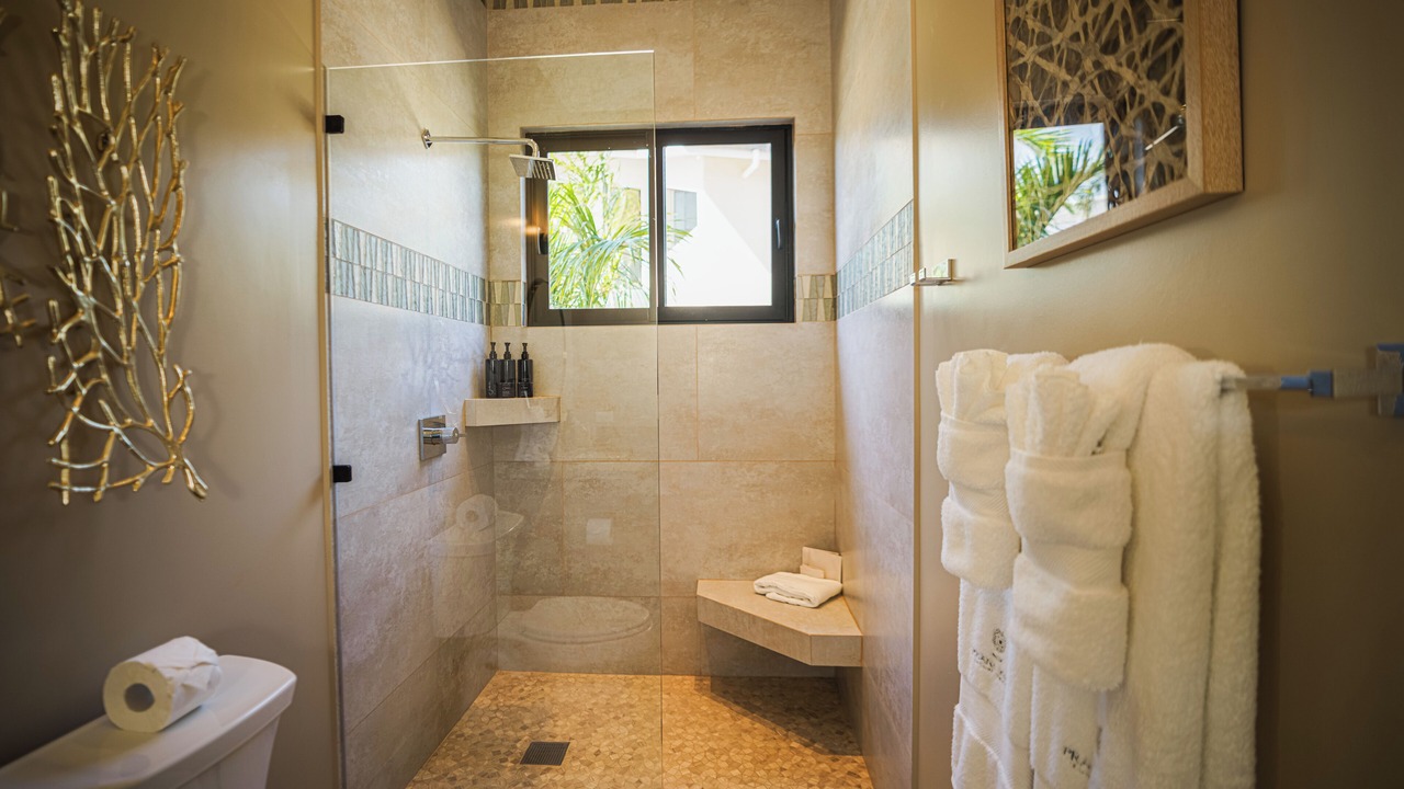 Photo of Bathroom in Placencia