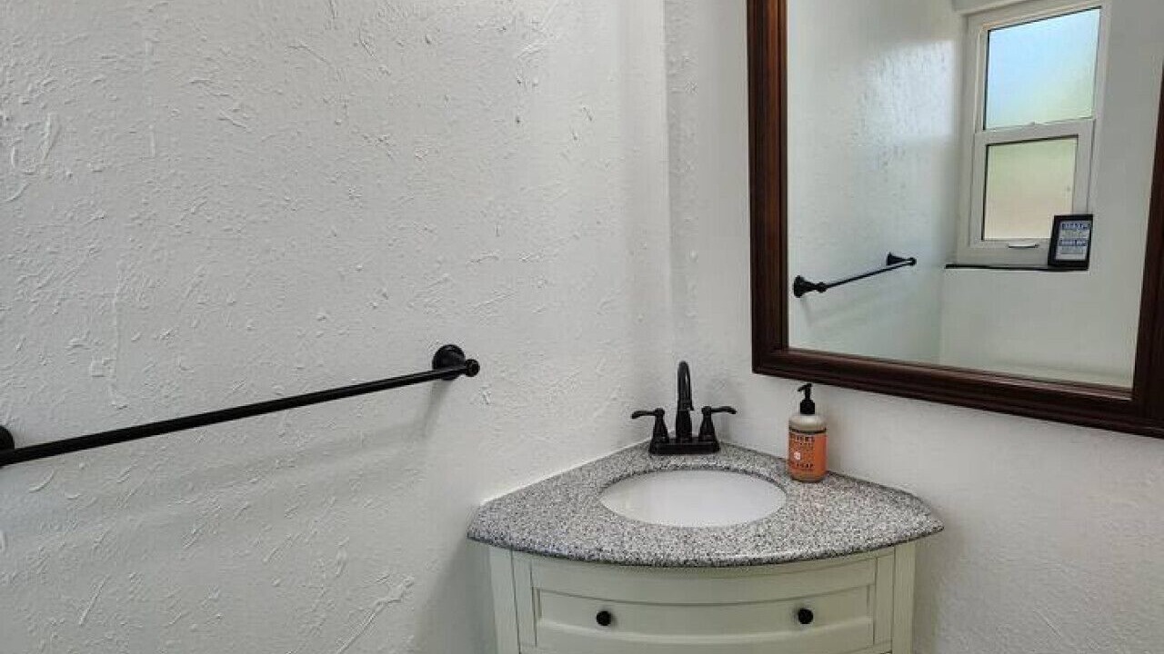 Photo of Bathroom in Audubon Park