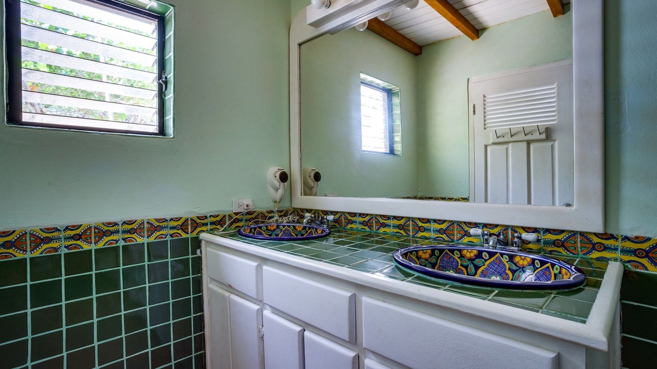 Photo of Bathroom in Placencia