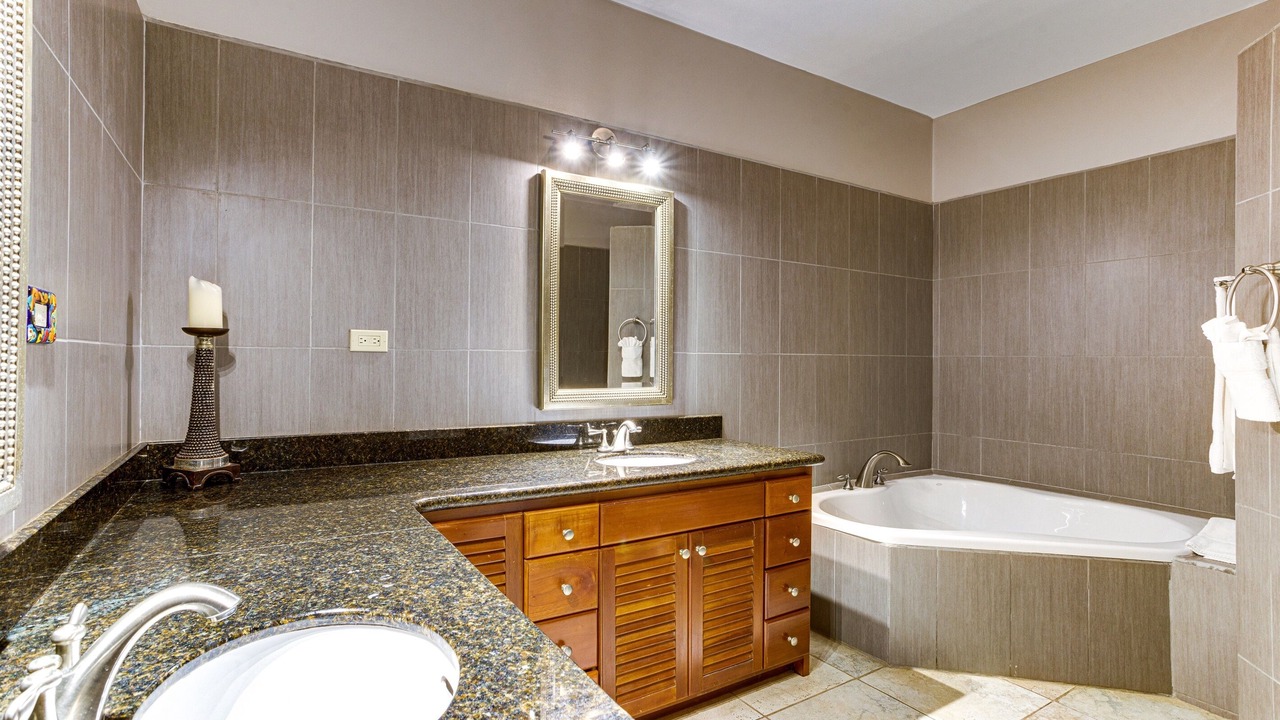 Photo of Bathroom in Placencia