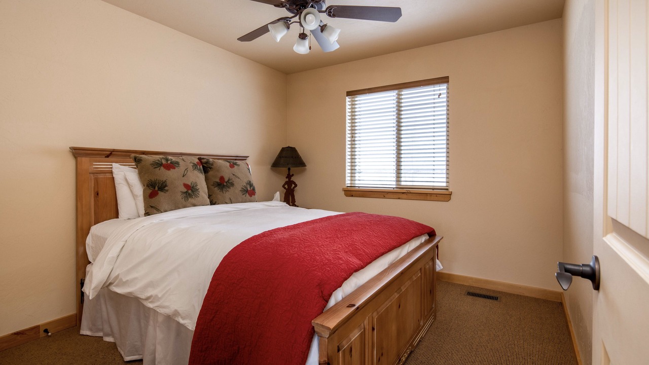 Photo of Bedroom in Leigh Creek Estates