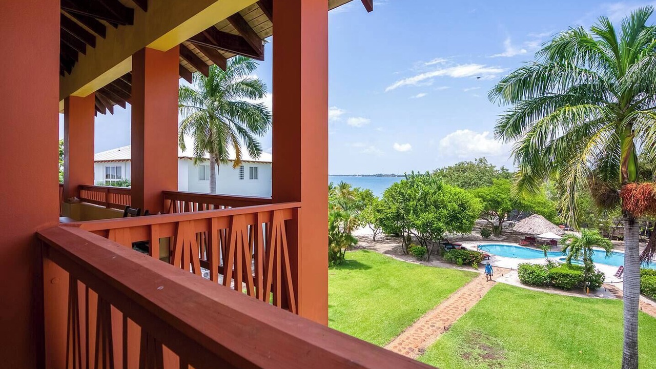 Photo of Outdoor in Cocoplum