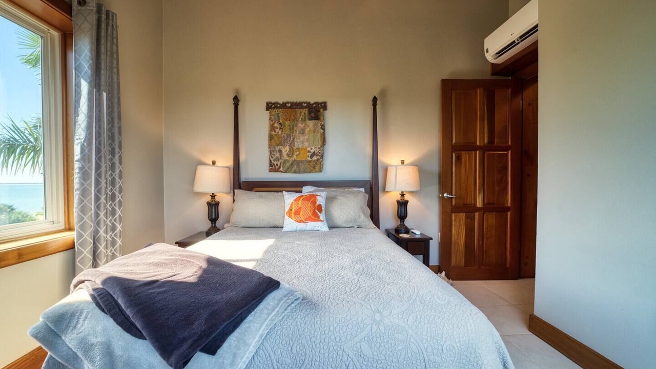 Photo of Bedroom in Cocoplum