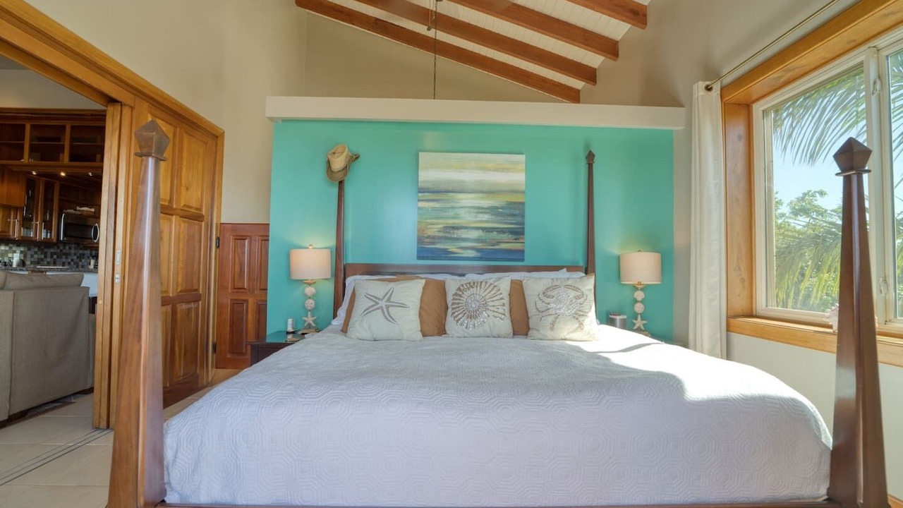 Photo of Bedroom in Cocoplum