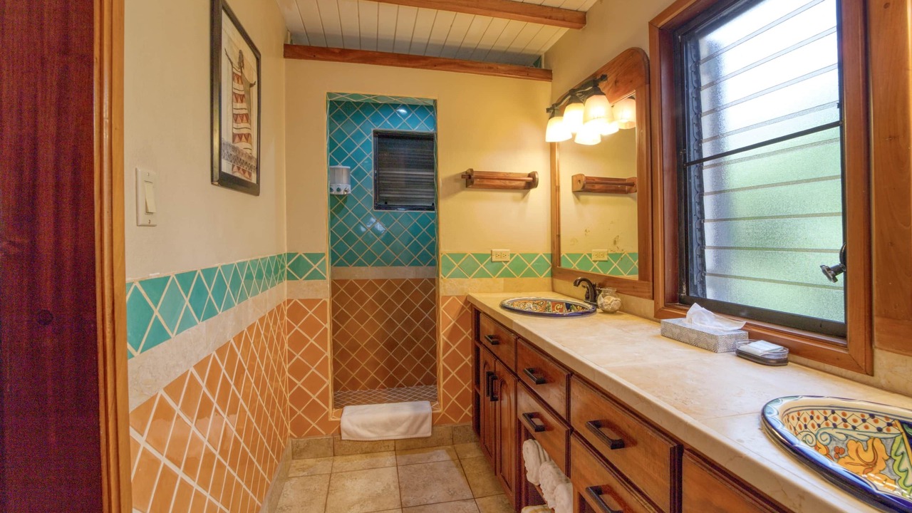 Photo of Bathroom in Placencia