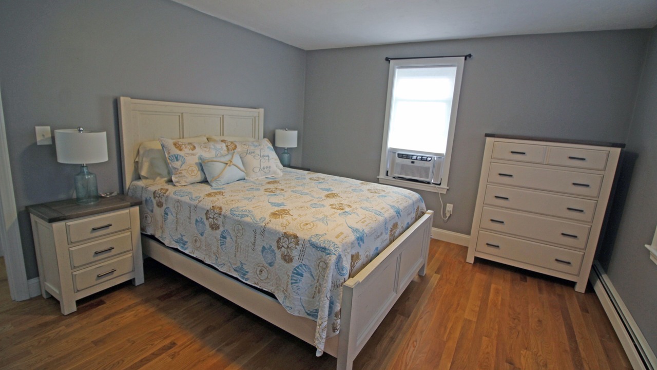 Photo of Bedroom in West Yarmouth