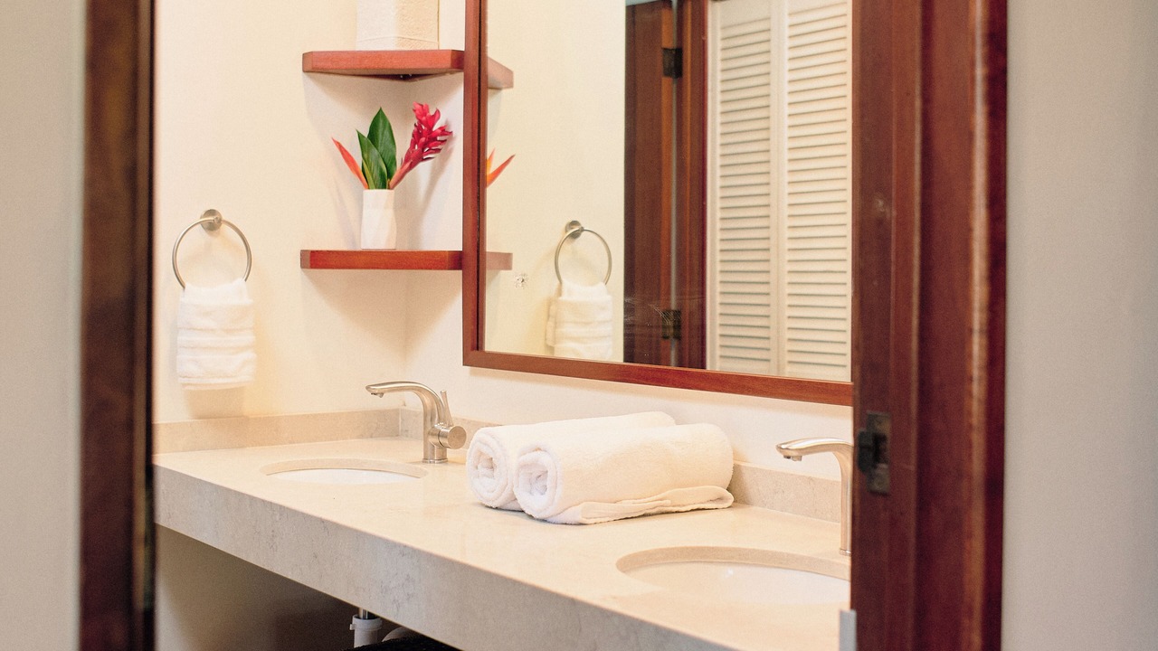 Photo of Bathroom in St. George's Caye
