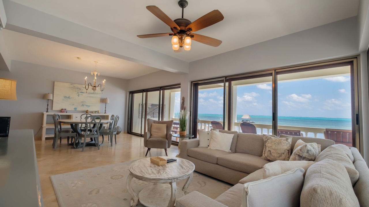 Photo of Livingroom in Boca Ciega