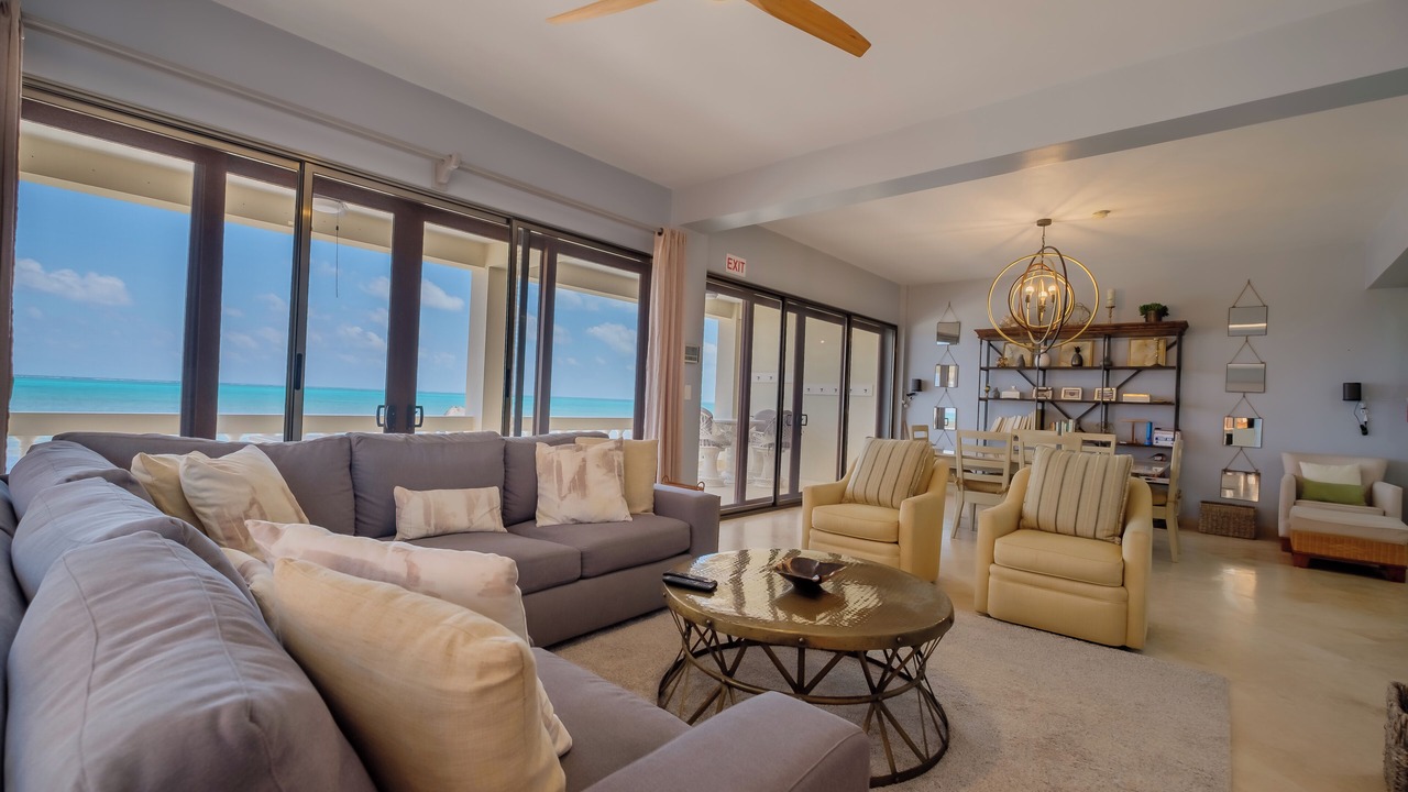 Photo of Livingroom in Boca Ciega