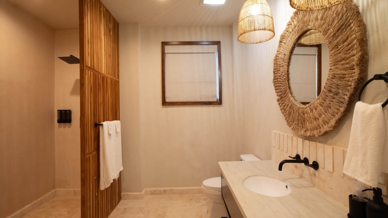 Photo of Bathroom in Caribbean Way
