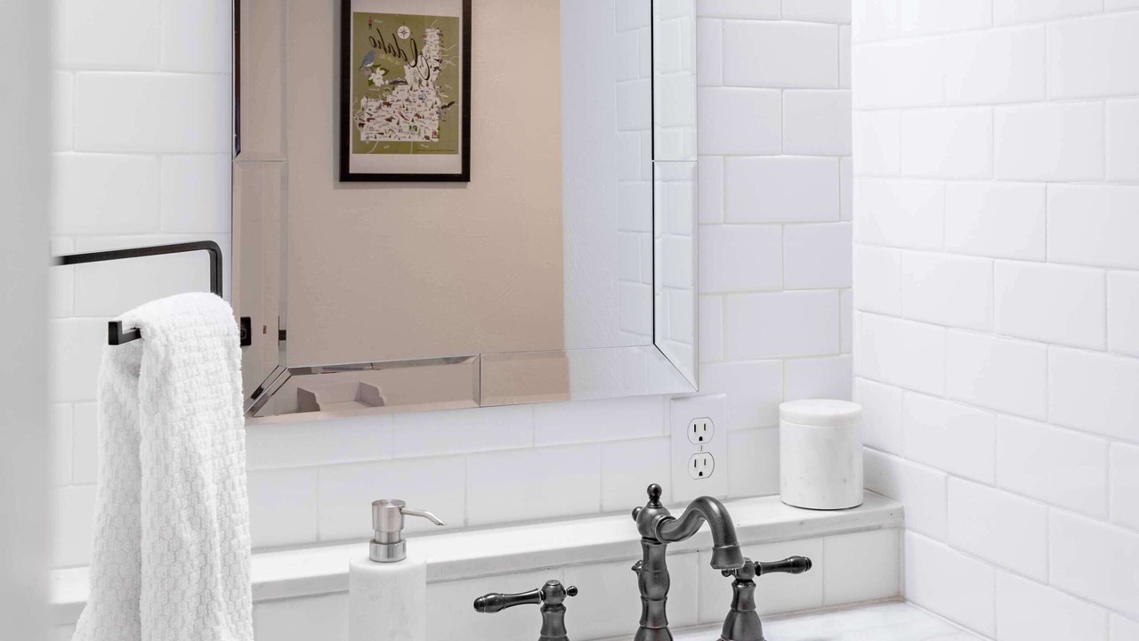 Photo of Bathroom in Depot Bench