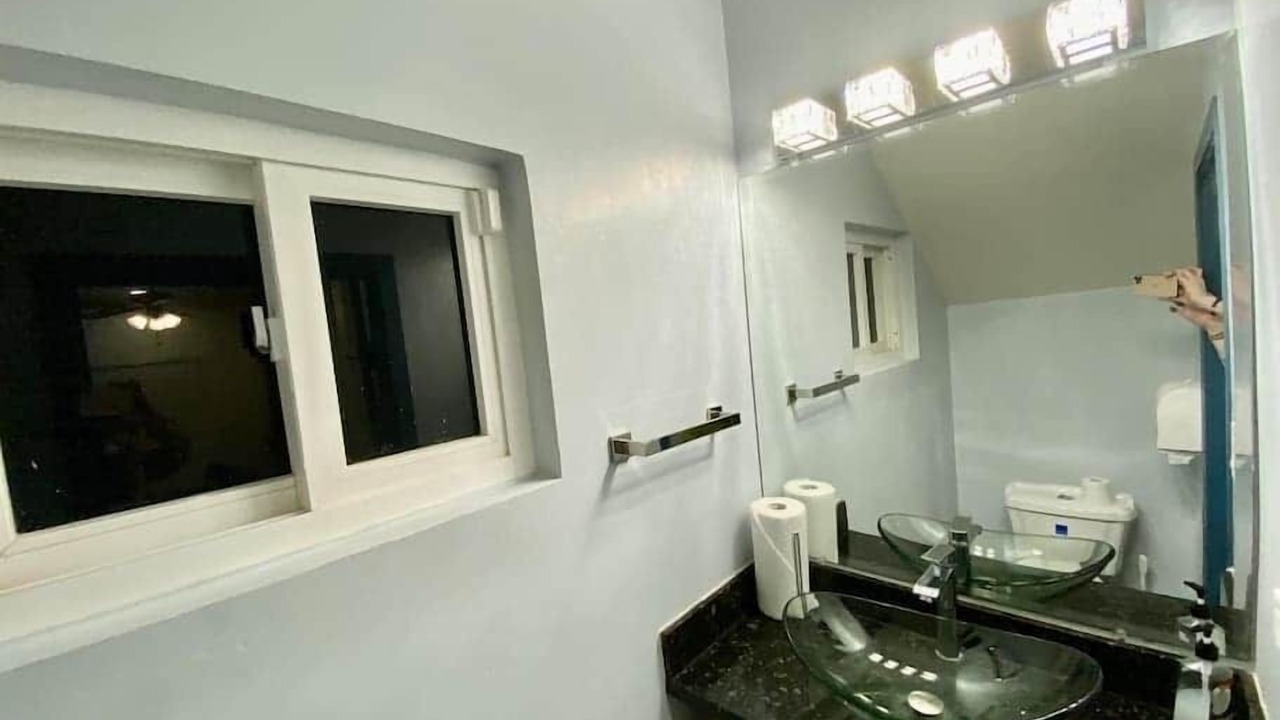 Photo of Bathroom in Placencia