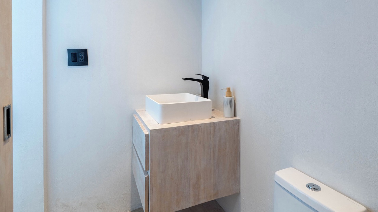 Photo of Bathroom in Caye Caulker