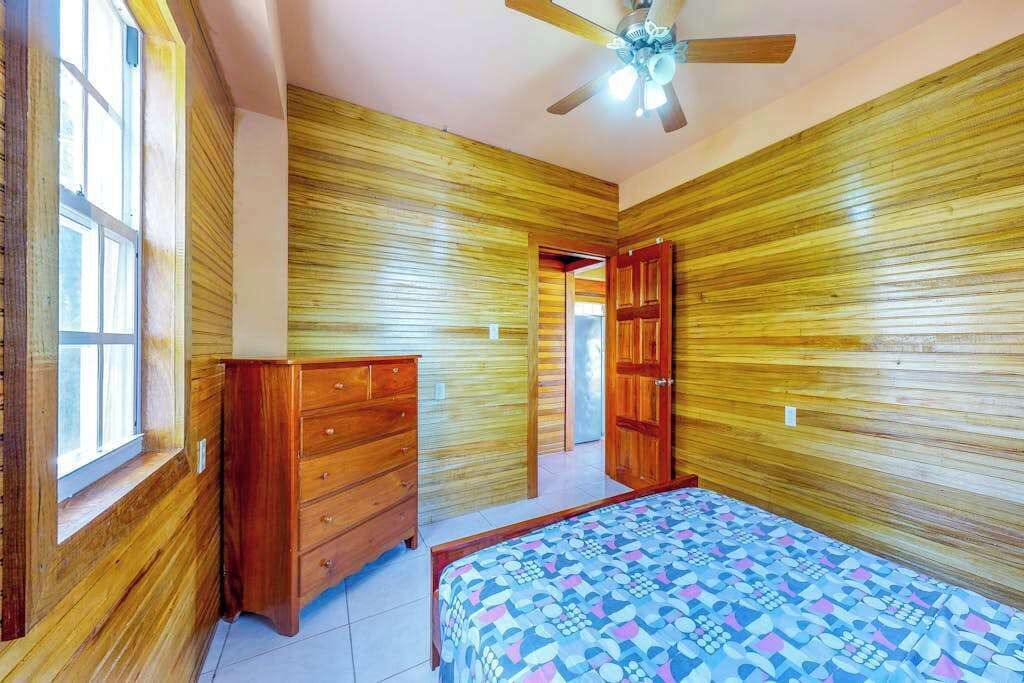 Photo of Bedroom in Caye Caulker