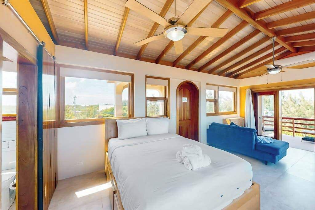 Photo of Bedroom in Caye Caulker