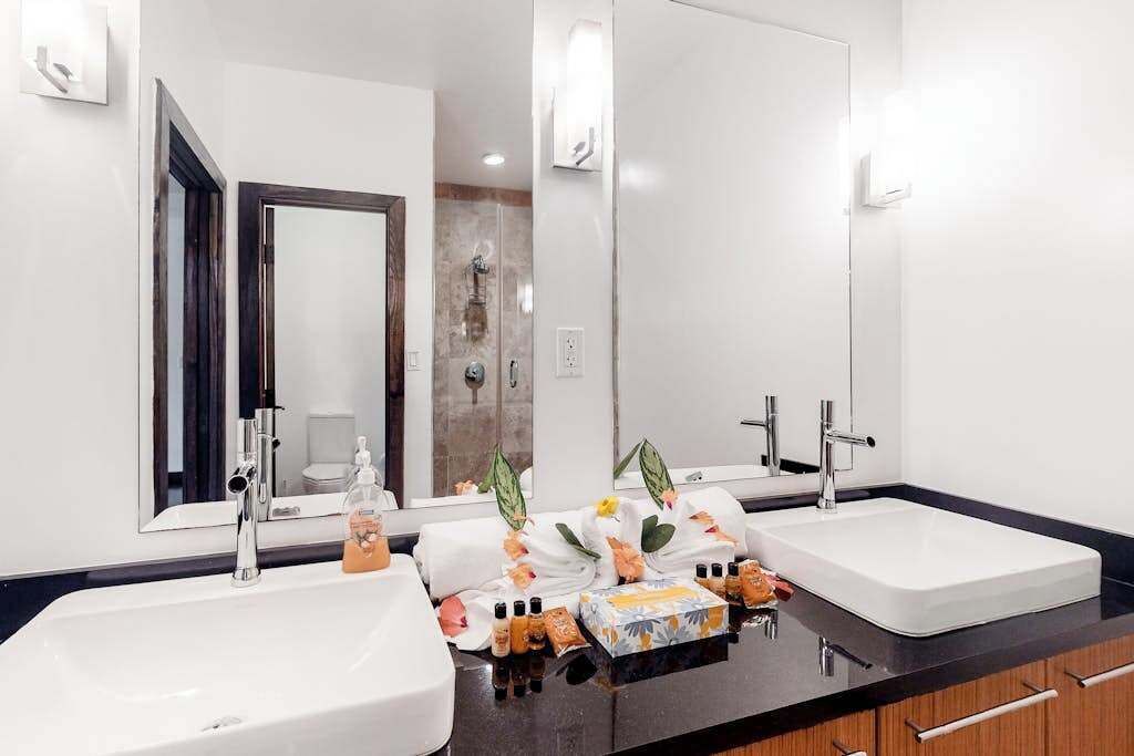 Photo of Bathroom in Sanctuary Belize