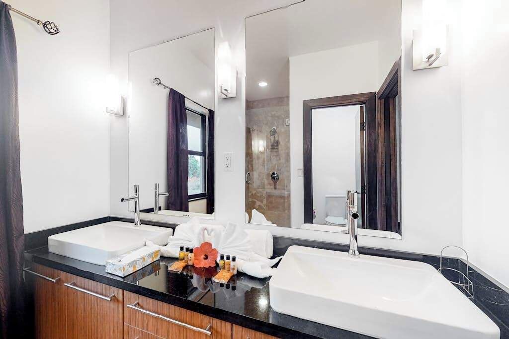 Photo of Bathroom in Sanctuary Belize