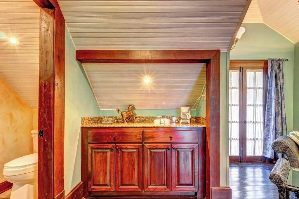 Photo of Bathroom in Bullet Tree Falls