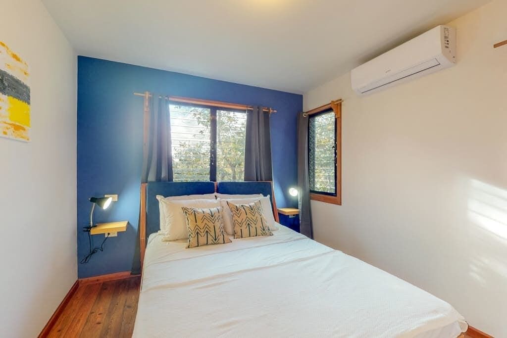 Photo of Bedroom in Surfside
