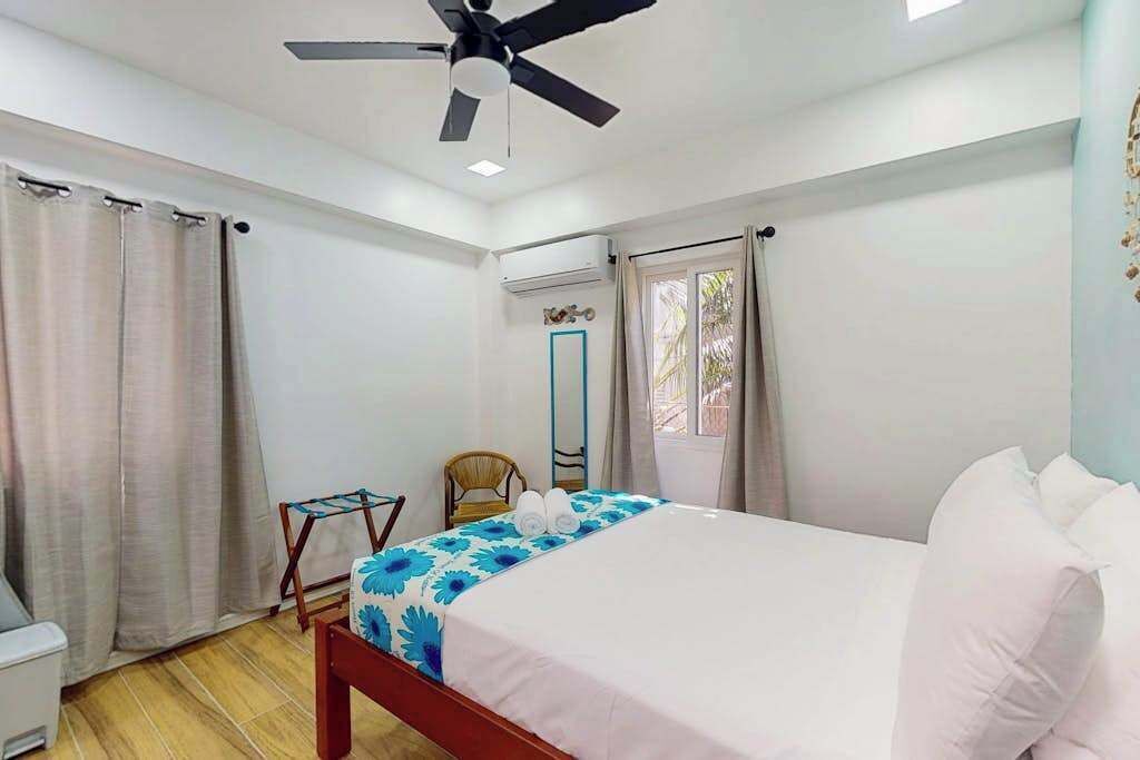 Photo of Bedroom in Caye Caulker