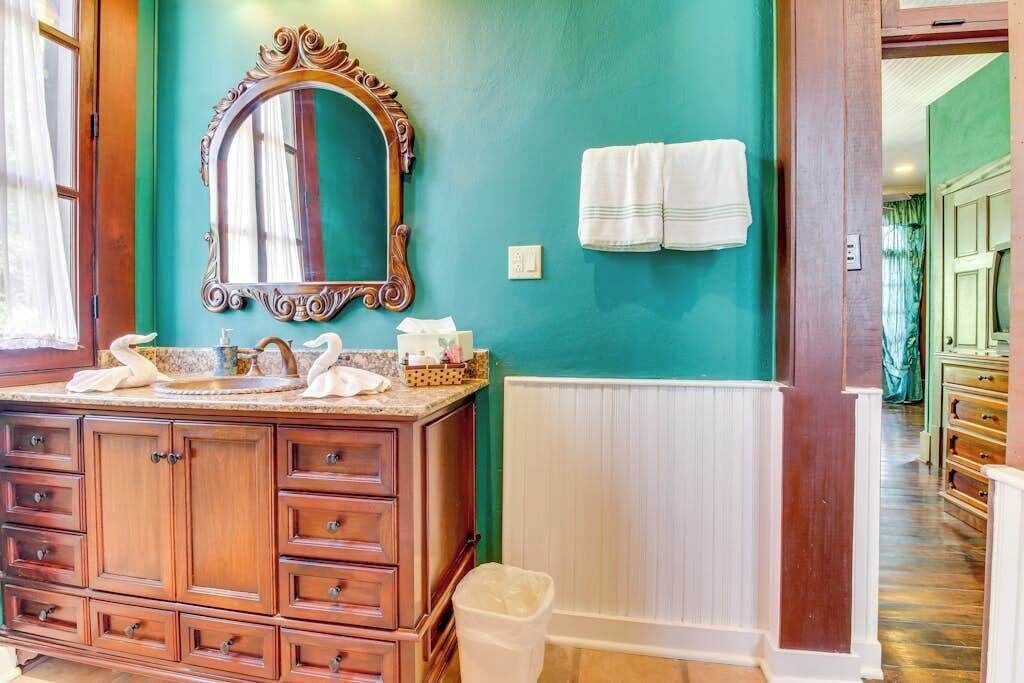 Photo of Bathroom in Bullet Tree Falls