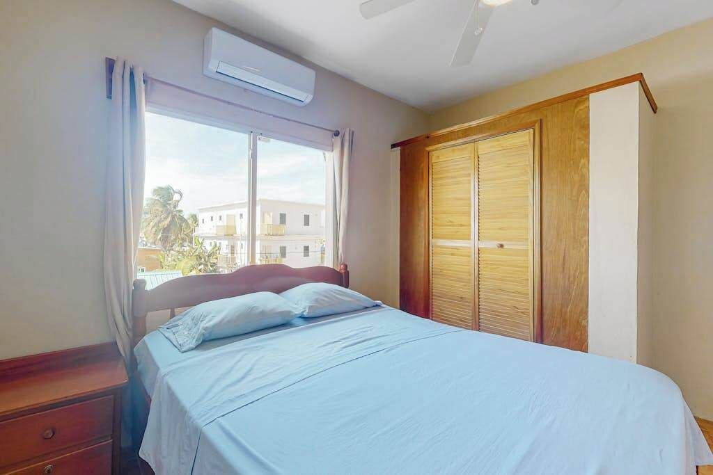 Photo of Bedroom in Caye Caulker