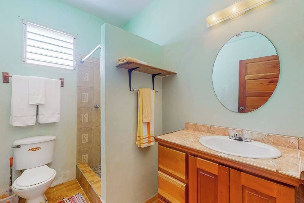 Photo of Bathroom in Caye Caulker