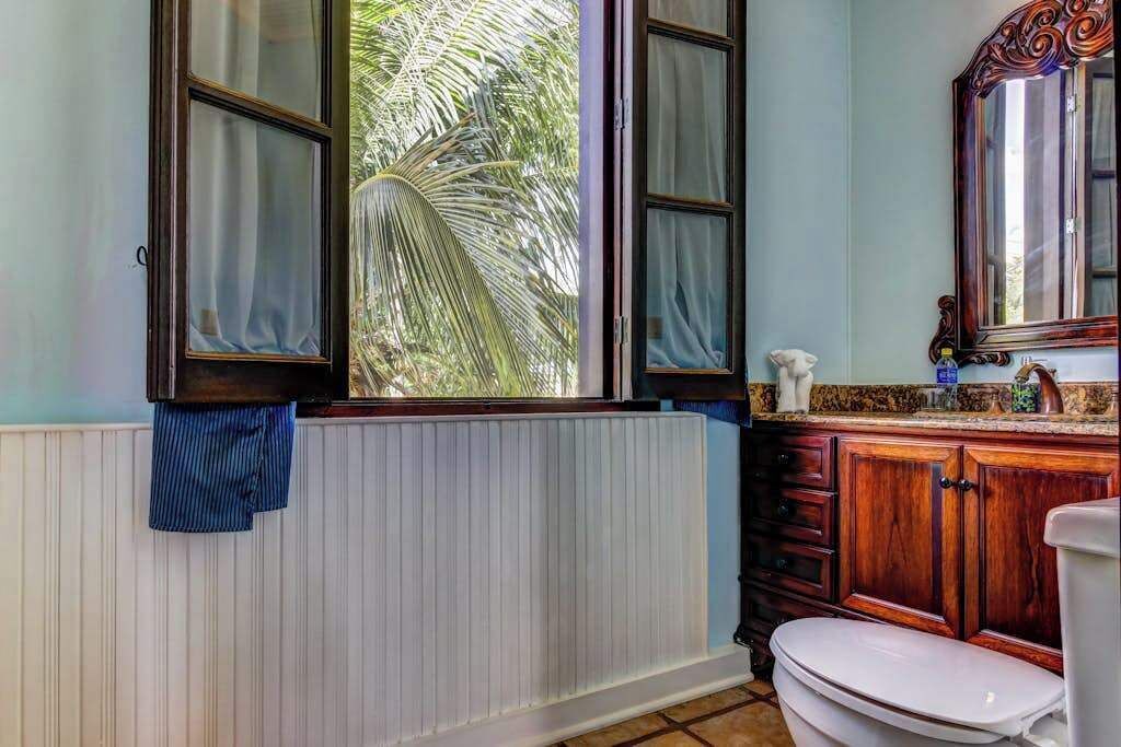 Photo of Bathroom in Bullet Tree Falls